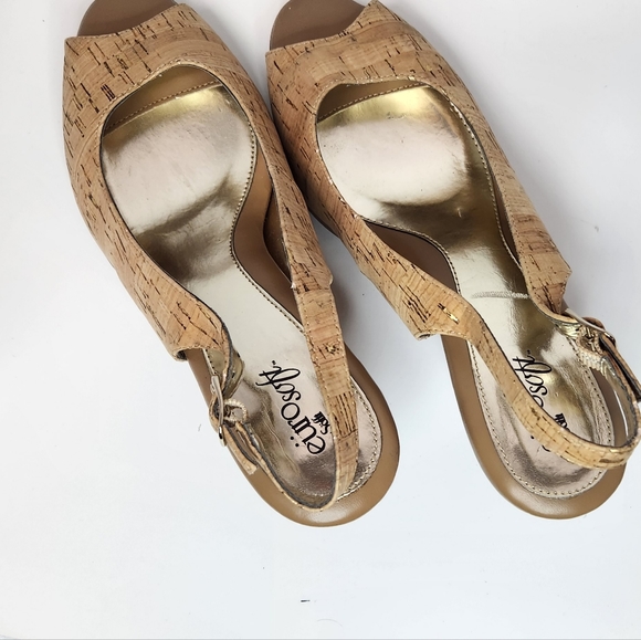 Euro soft by soft sling back peep toe heels cork uppers with gold Flecks 10 M - Picture 4 of 10
